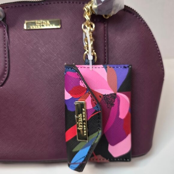 NWT Bordeaux Color Trina Turk Tote/Shoulder Bag w/ Coin Purse attached - Picture 4 of 15